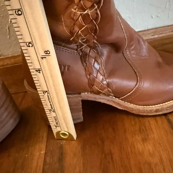 Amazing Vintage Frye Boots with Braided detail SZ 6.5 - Picture 9 of 10